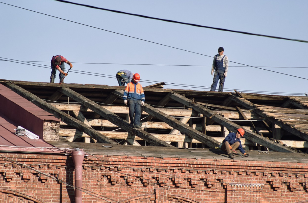 fixing roofs